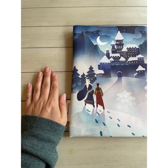 Staryk Castle Book Sleeve from Illumicrate May 2021 - Picture 5 of 5